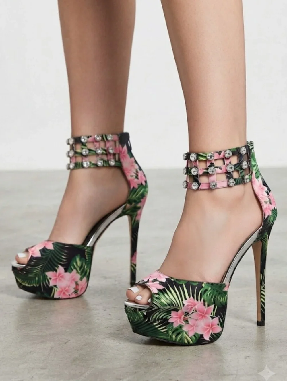 ShoeDazzle Sabella Tropical Floral Rhinestone Platform Heels Size 9.5